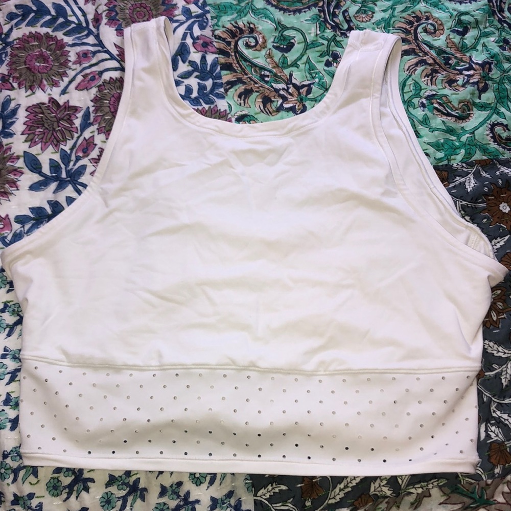 White lululemon crop top